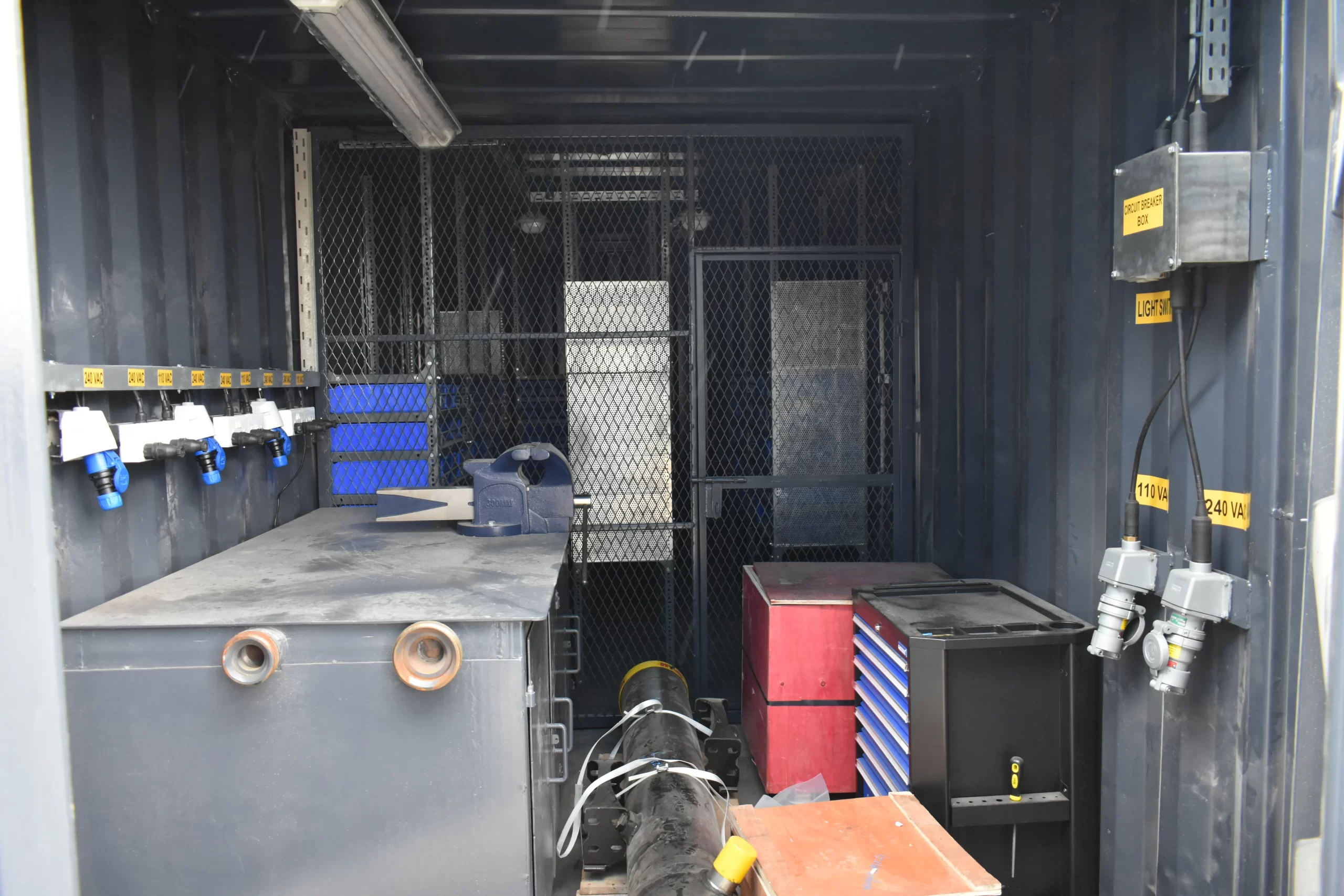 WORKSHOP CONTAINER - 04